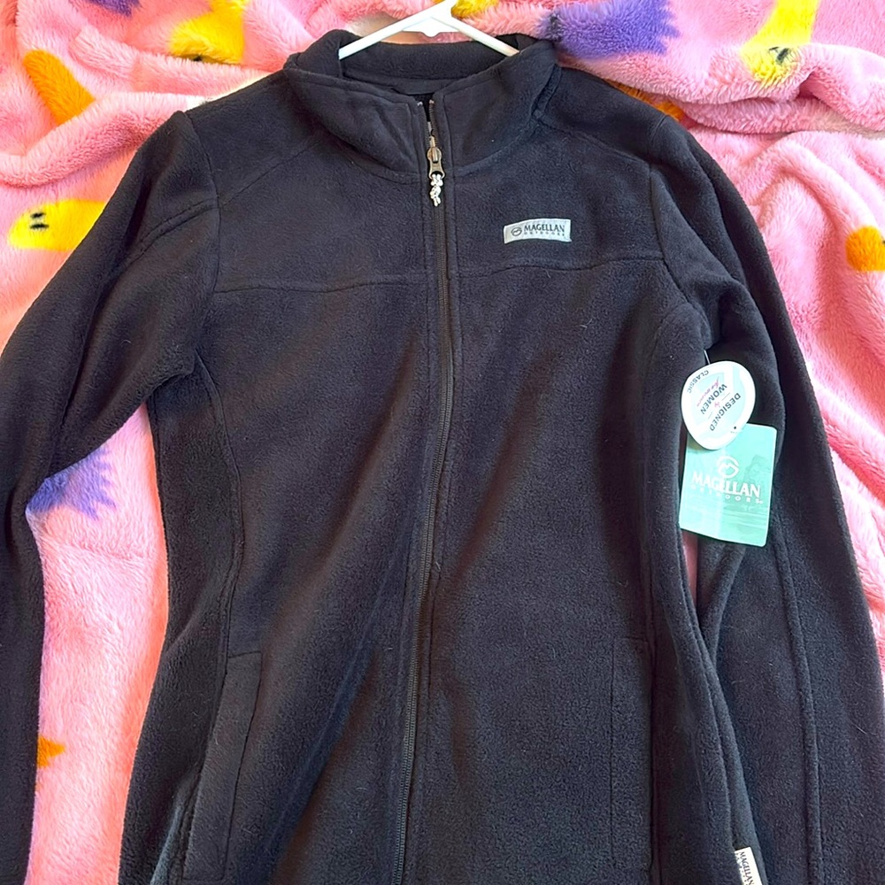 side medium magellan jacket.